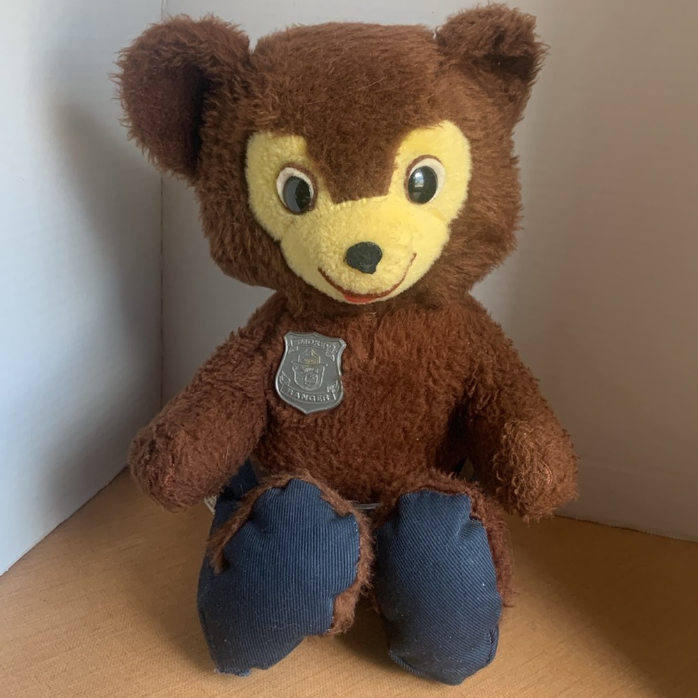 Vintage 16” SMOKEY BEAR by Kinickerbocker. Forest Fire Prevention Plush Animal.